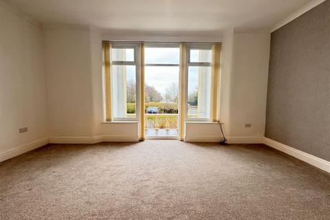 2 bedroom ground floor flat to rent, Park Road West, Southport, PR9 0JT