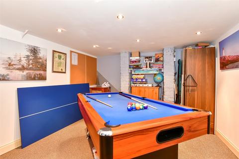 5 Clarendon Road, Gravesend, DA12 2BP