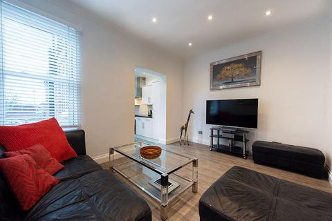 2 bedroom flat for sale, Lea Road, Enfield EN2