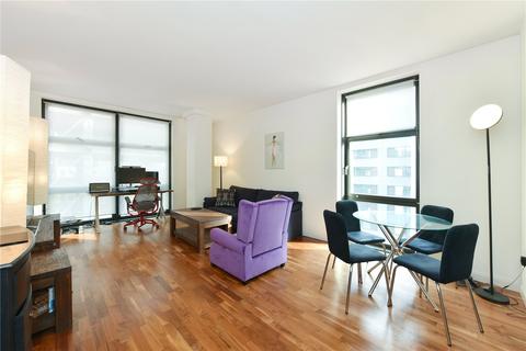 1 bedroom apartment for sale, Discovery Dock Apartments, 2 South Quay Square, Canary Wharf, London, E14