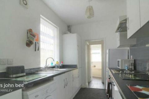 4 bedroom terraced house for sale, Leek Road, Stoke-On-Trent ST4 2BP