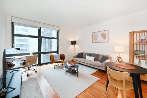 1 bedroom apartment for sale, Discovery Dock Apartments West, 2 South Quay Square, Canary Wharf, London, E14