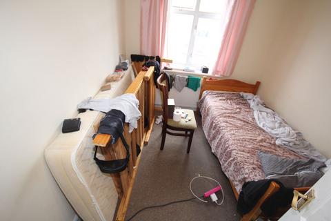 2 bedroom flat to rent - Uxbridge Road, Hillingdon, UB10