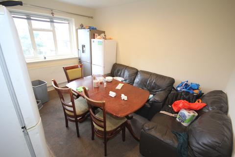 2 bedroom flat to rent - Uxbridge Road, Hillingdon, UB10