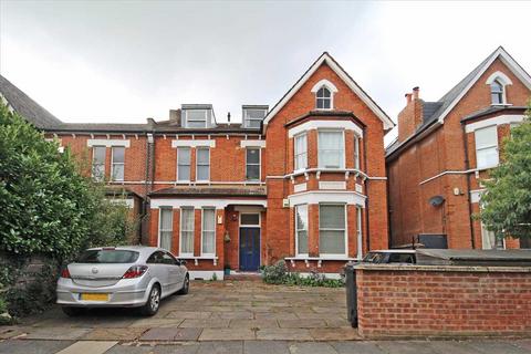3 bedroom flat for sale, Cumberland Park, Acton