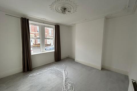 2 bedroom ground floor flat for sale, Raby Street, Gateshead, Tyne and Wear, NE8 4AG