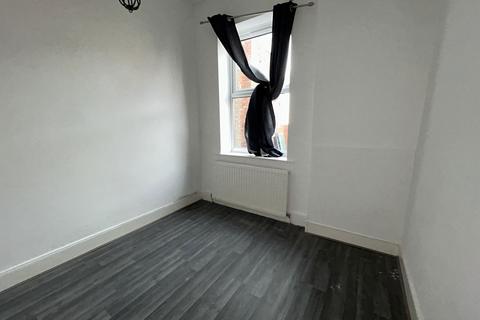 2 bedroom ground floor flat for sale - Raby Street, Gateshead, Tyne and Wear, NE8 4AG
