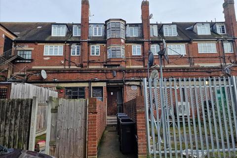 Flat 3, Broadway House Bromley Road, Bromley, BR1 4PA