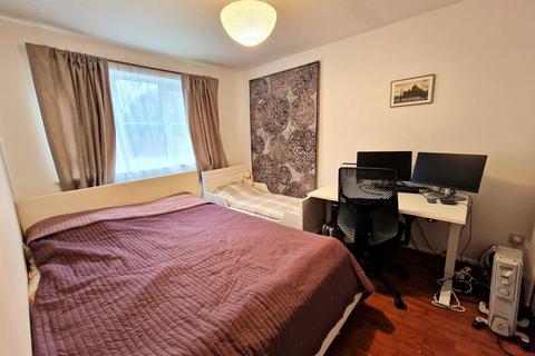 2 bedroom flat for sale, Galdana Avenue, Barnet, EN5