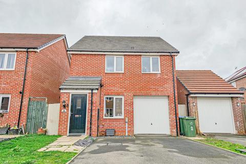 3 bedroom detached house for sale - Woodpecker Close, Coventry, CV3