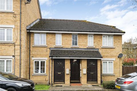 15 Arragon Road, London, SW18 4XG
