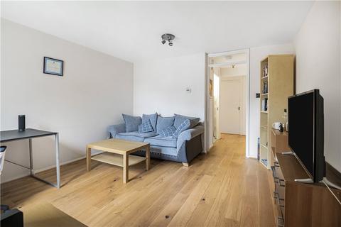 15 Arragon Road, London, SW18 4XG