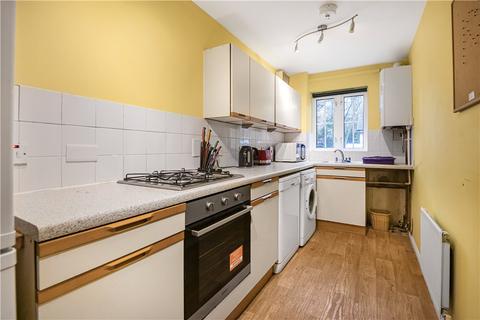 15 Arragon Road, London, SW18 4XG