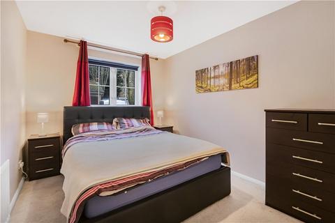 15 Arragon Road, London, SW18 4XG