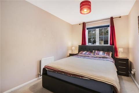 15 Arragon Road, London, SW18 4XG