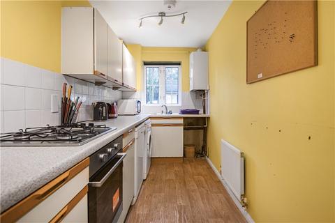 15 Arragon Road, London, SW18 4XG