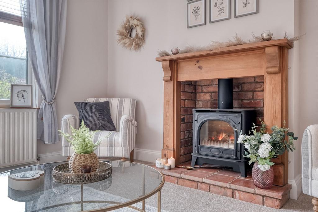 Adams Hill, Clent, Stourbridge, DY9 9PS 3 bed detached house for sale