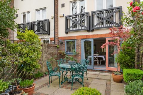 4 bedroom townhouse for sale, Isleworth TW7