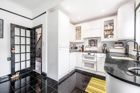 3 Caithness Road, Mitcham, CR4 2EY