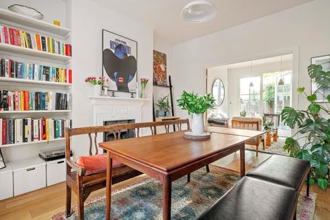 18 Ridgdale Street, London, E3 2TW