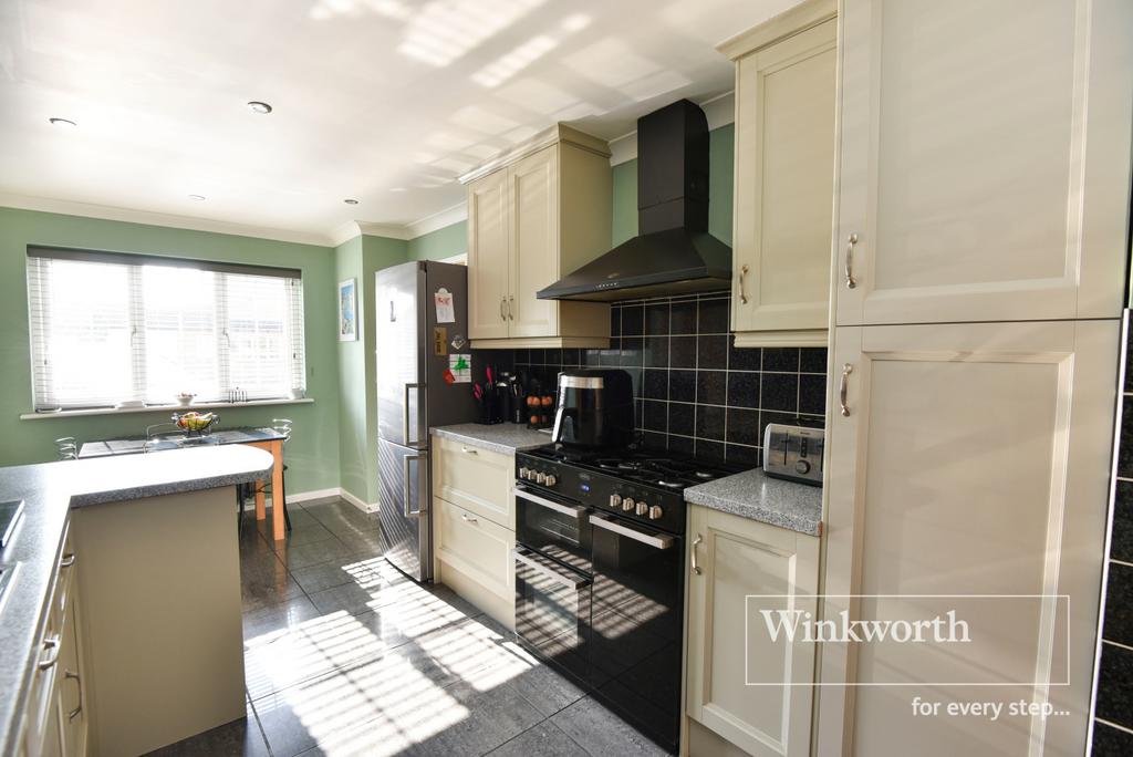 Sovereign Close, Bournemouth, BH7 4 bed detached house for sale £650,000