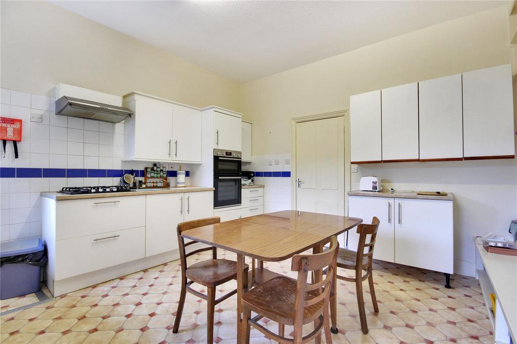 Kitchen/Breakfast Rm