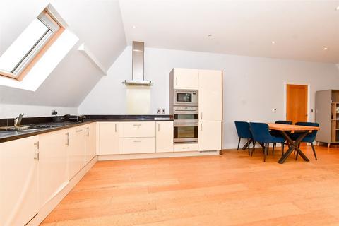 2 bedroom apartment for sale, Russell Hill, West Purley, Surrey