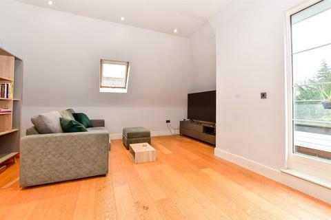 2 bedroom apartment for sale, Russell Hill, West Purley, Surrey