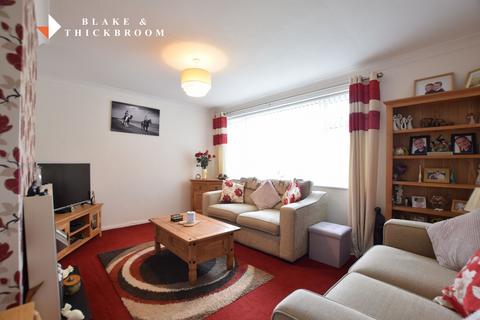 3 bedroom chalet for sale, Swallowdale, Clacton-on-Sea