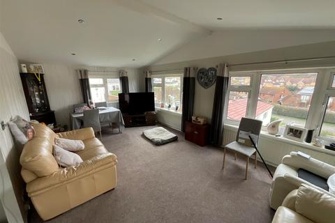 2 bedroom park home for sale, Court Farm Road, Newhaven, East Sussex