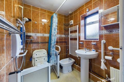 72 Brooklands Drive, Leighton Buzzard, LU7 3PE