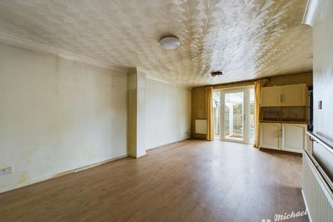 72 Brooklands Drive, Leighton Buzzard, LU7 3PE