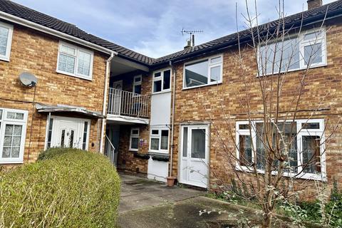 16 Kingsley Path, Slough, SL2 2NS