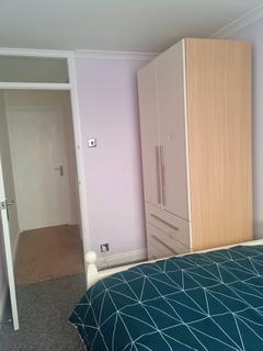 1 bedroom in a house share to rent - Chigwell IG7