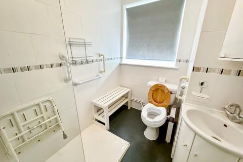 152 Colyer Road, Northfleet, Gravesend, DA11 8AS
