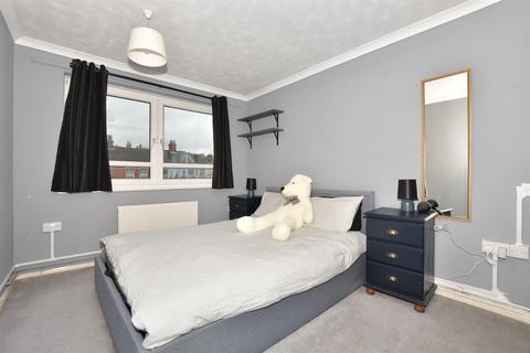 2 bedroom flat for sale, Folkestone Road, Dover, Kent