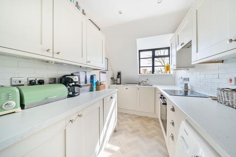 2 bedroom flat for sale, 145 Epsom Road, Guildford, GU1