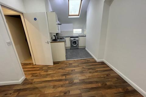 Flat 3, 296 Holton Road, Barry, CF63 4HW