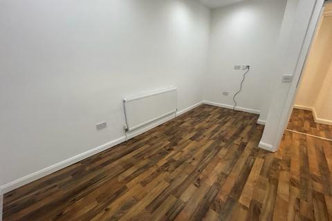 Flat 3, 296 Holton Road, Barry, CF63 4HW