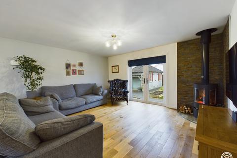16 Banff Avenue, Airdrie, ML6 9QY