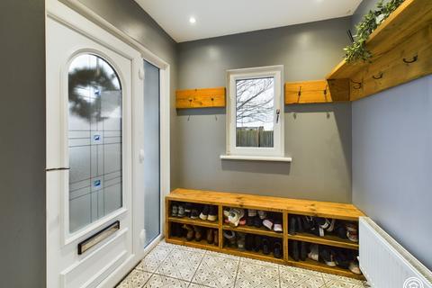 16 Banff Avenue, Airdrie, ML6 9QY