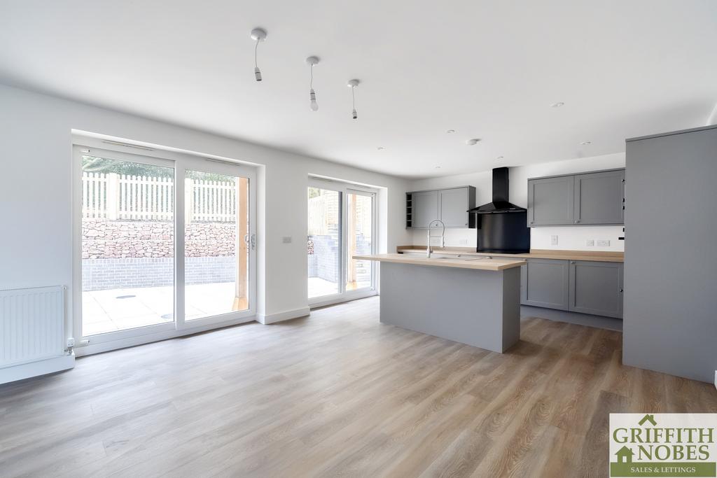 Kitchen Dining Area