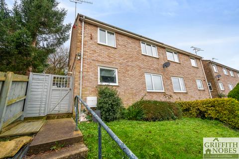 84 Everlands, Cam, Dursley, GL11 5NL