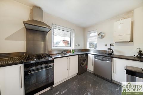 84 Everlands, Cam, Dursley, GL11 5NL