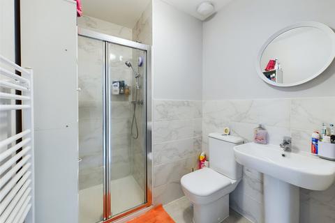 18 Manu Marble Way, Gloucester, GL1 5QZ