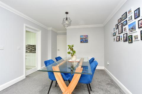 2 bedroom apartment for sale, Marc Brunel Way, Chatham, Kent