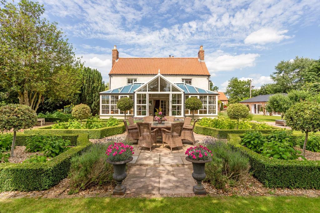Norton Road, Glentham, Market... 5 bed detached house for sale