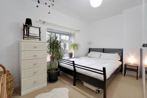 2 bedroom semi-detached house for sale - Main Road, Barleythorpe