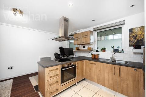 2 bedroom flat for sale, Kingscote Way, Brighton, East Sussex, BN1
