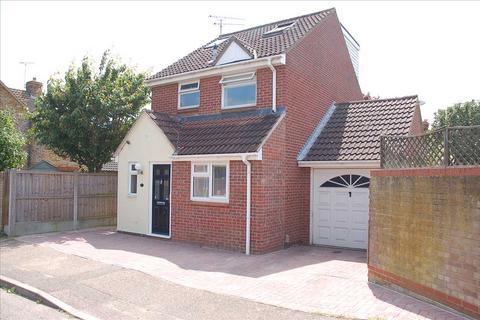 4 bedroom detached house for sale, Hopkins Mead, Chelmer Village, Chelmsford